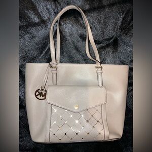 Michael Kors Jet Set Multifunction Pocket Tote Bag